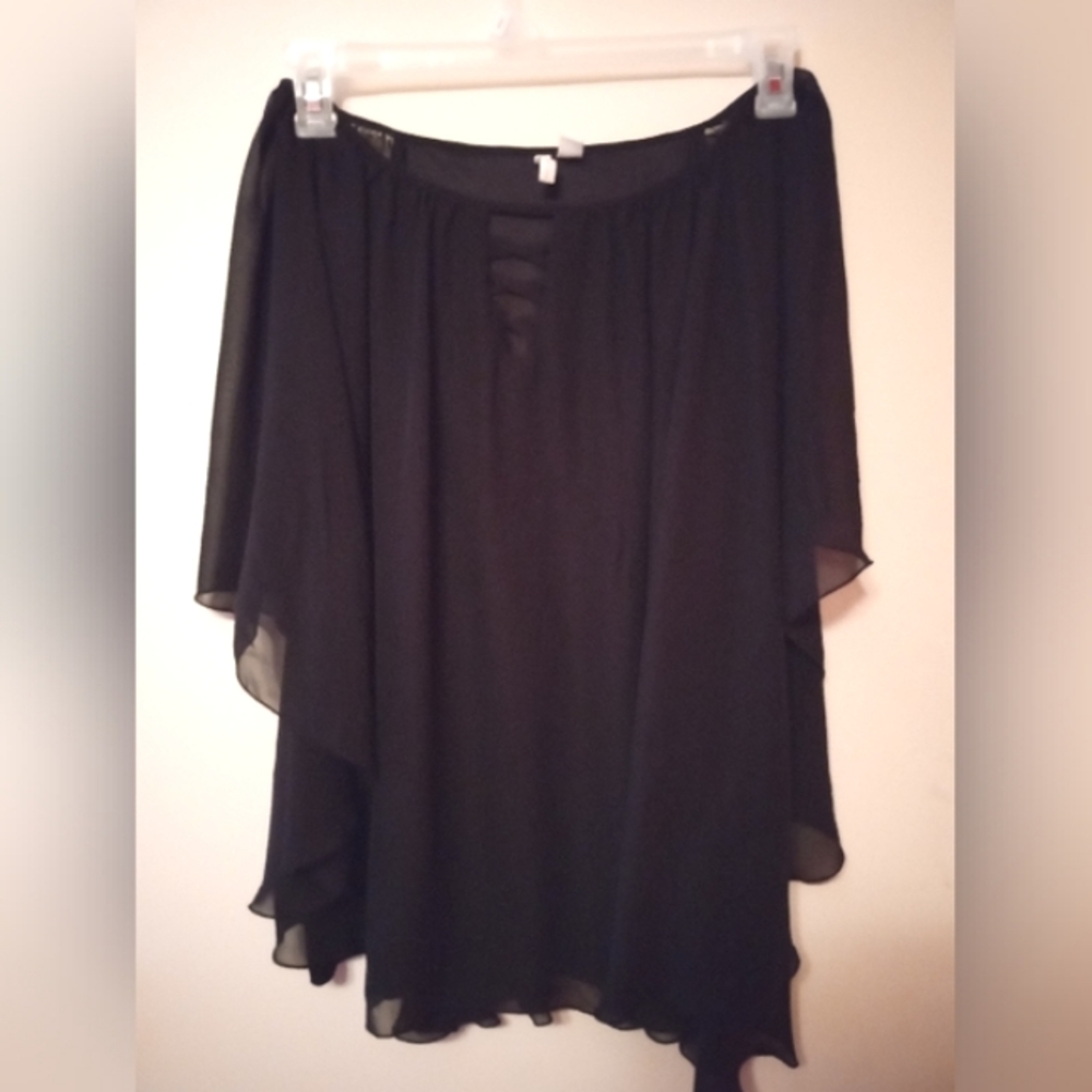 Women's Top, CATO, Light Weight Black Top, Sleeveless with Flowy Fabric